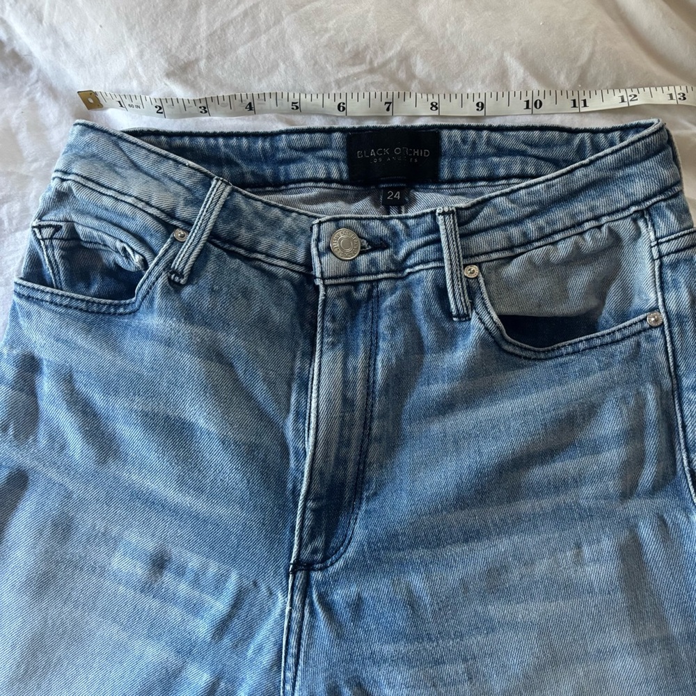 Black Orchid Classic Blue Flared Women Jeans - Picture 9 of 13